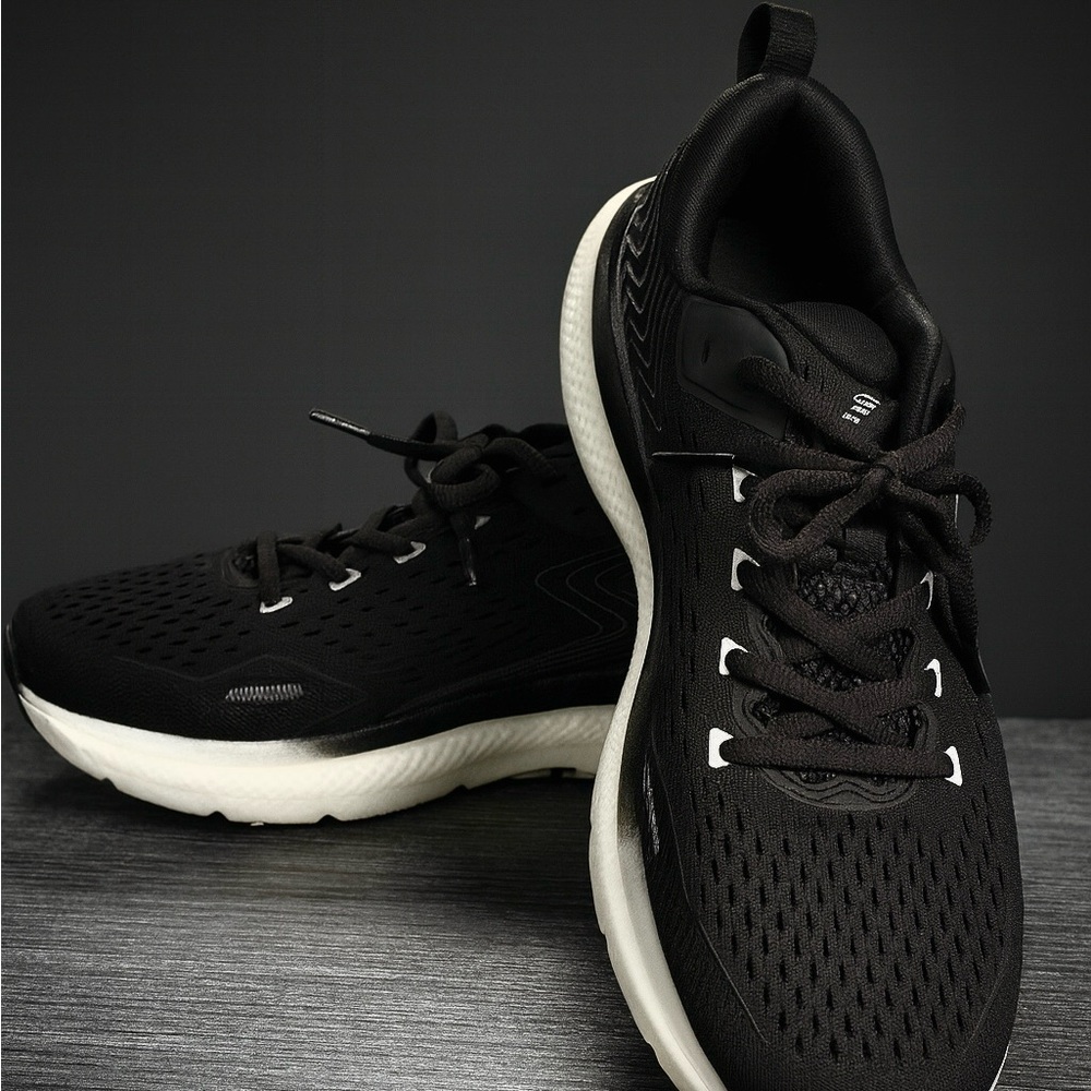 Skechers GO RUN Ride 11 Shoes Women’s 8.5